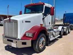 2005 KENWORTH T800 DAYCAB TRIAXLE