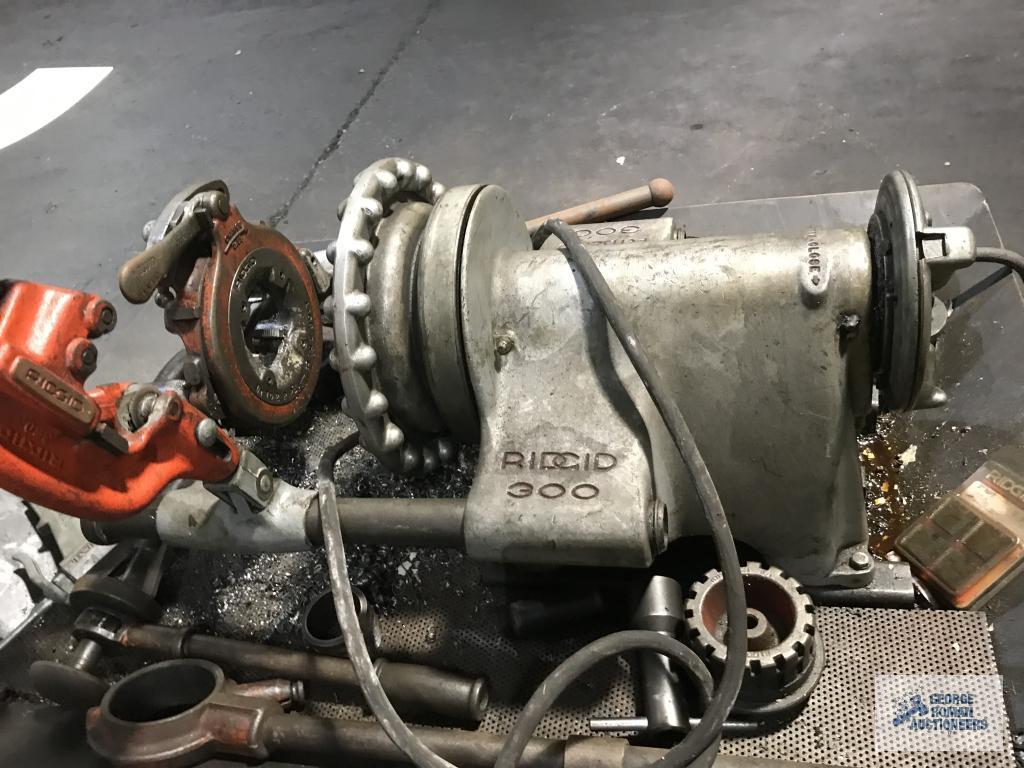 RIDGID MODEL 300 PIPE THREADER