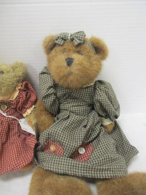 Boyds Bear Girl w/Red Dress (9"), Boyd's Bear 'Emma' (4"), &