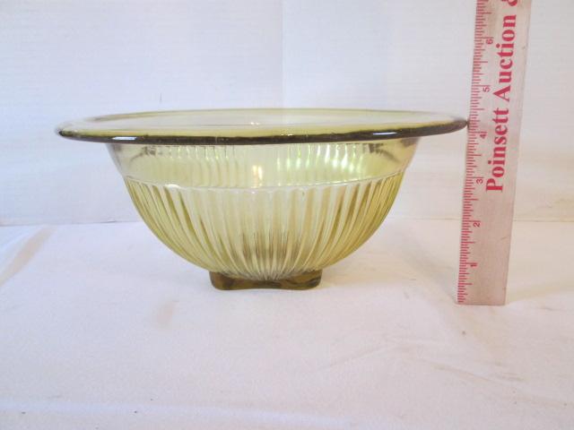 Vintage Ribbed Yellow/Amber Glass Nesting Mixing Bowl Set