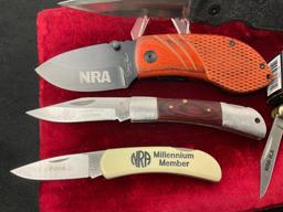 Group of 5 NRA Knives, Folder Pocket Blades, incl. Stone Bear ltd, Dakota Triple Blade