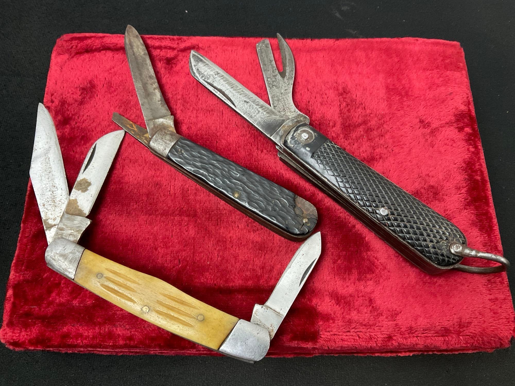 Trio of Folding Pocket Knives, D.C.C. Sheffield Camper Knife, White Tail Cutlery Stockman, Rem. R...