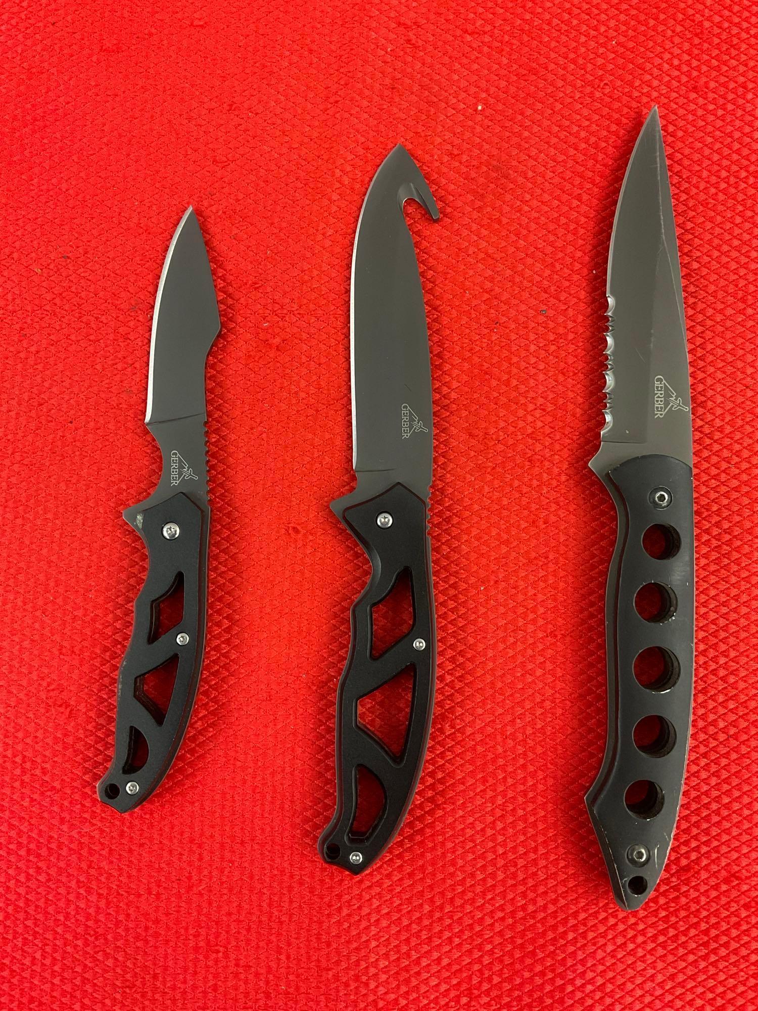 3 pcs Vintage Gerber 440 Steel Fixed Blade Hunting Knives w/ Sheathes. No Model Numbers. See pics.