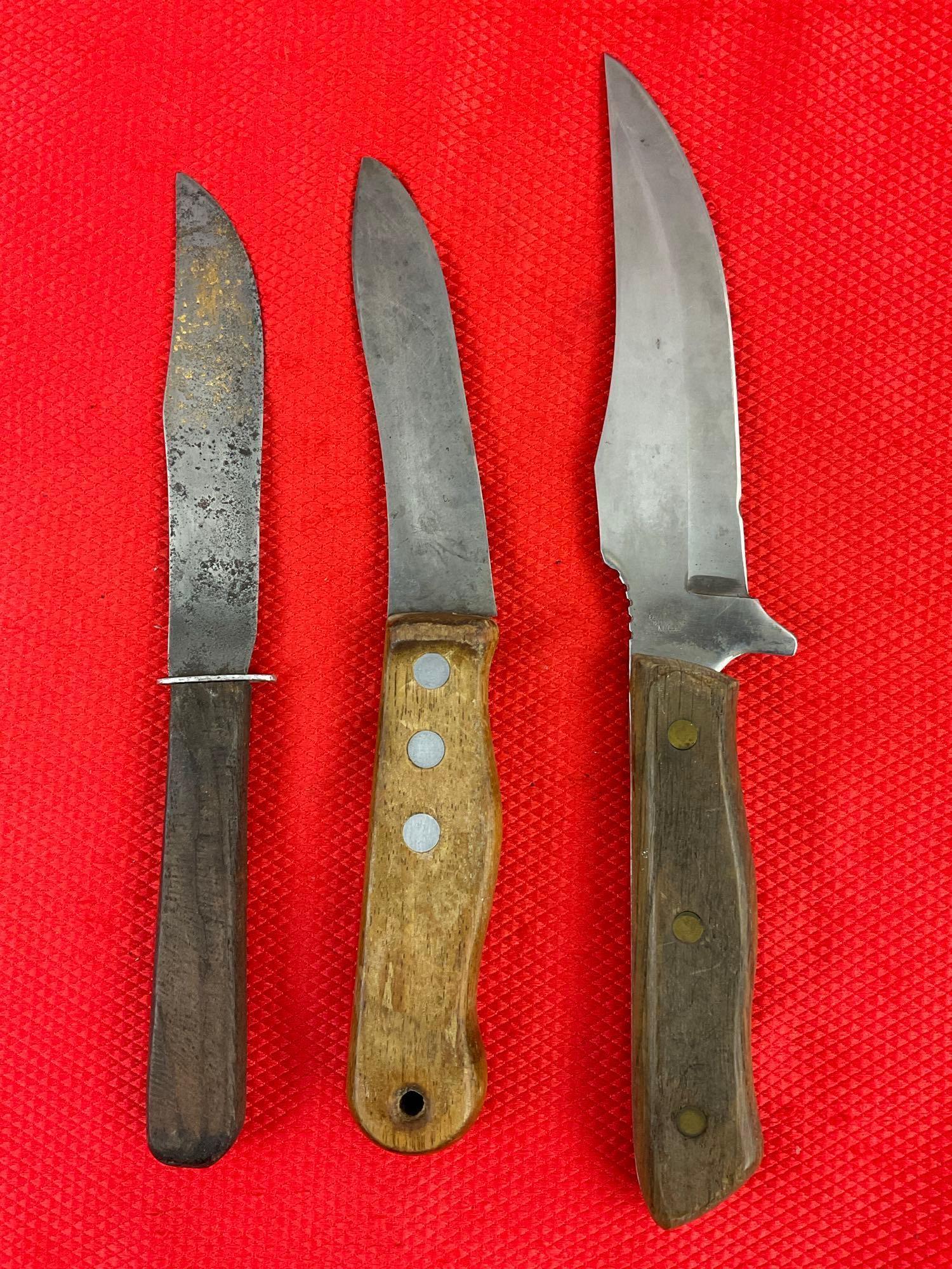 3 pcs Vintage Steel Fixed Blade Knives. 1 Maxam, 1 Cattaraugus Vanadium, 1 Unmarked. See pics.