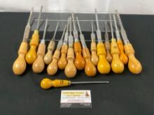 Collection of 16 Cabinet Makers Screwdrivers, various brands, Crown Tools, Marples, and more