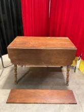 Antique Oak? Wood Expanding Drop Leaf Kitchen Table w/ Loose Leaf & Beautiful Turned Legs. See pi...