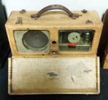 Zenith Wave Magnet 1940s Radio - 15"x6½"x11", Unassembled