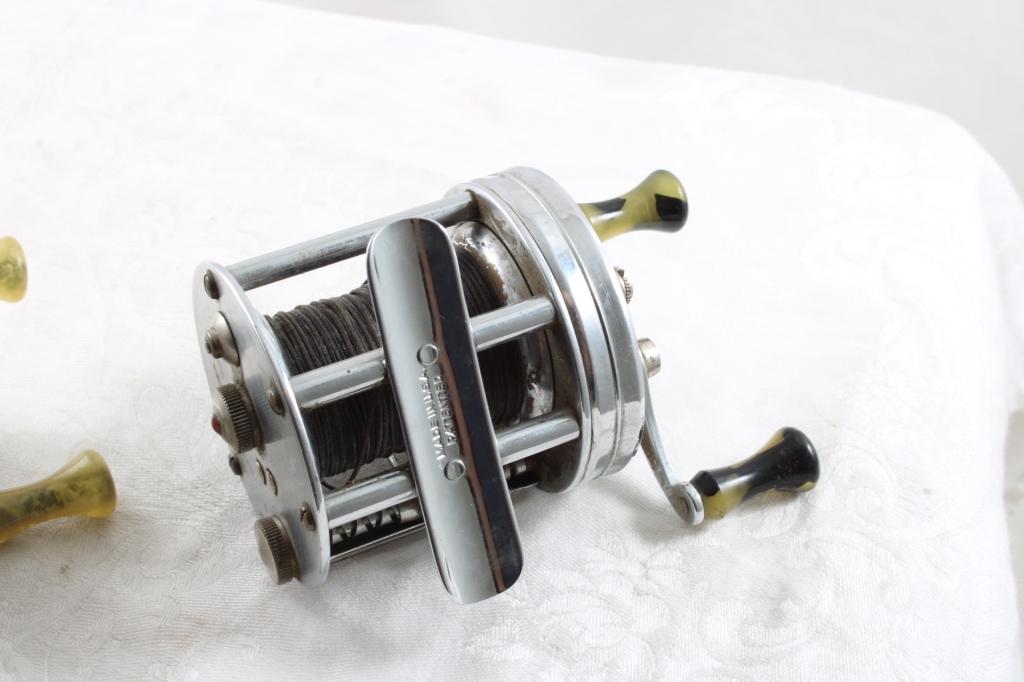 2 Fishing Reels South Bend #550 & Shakespeare