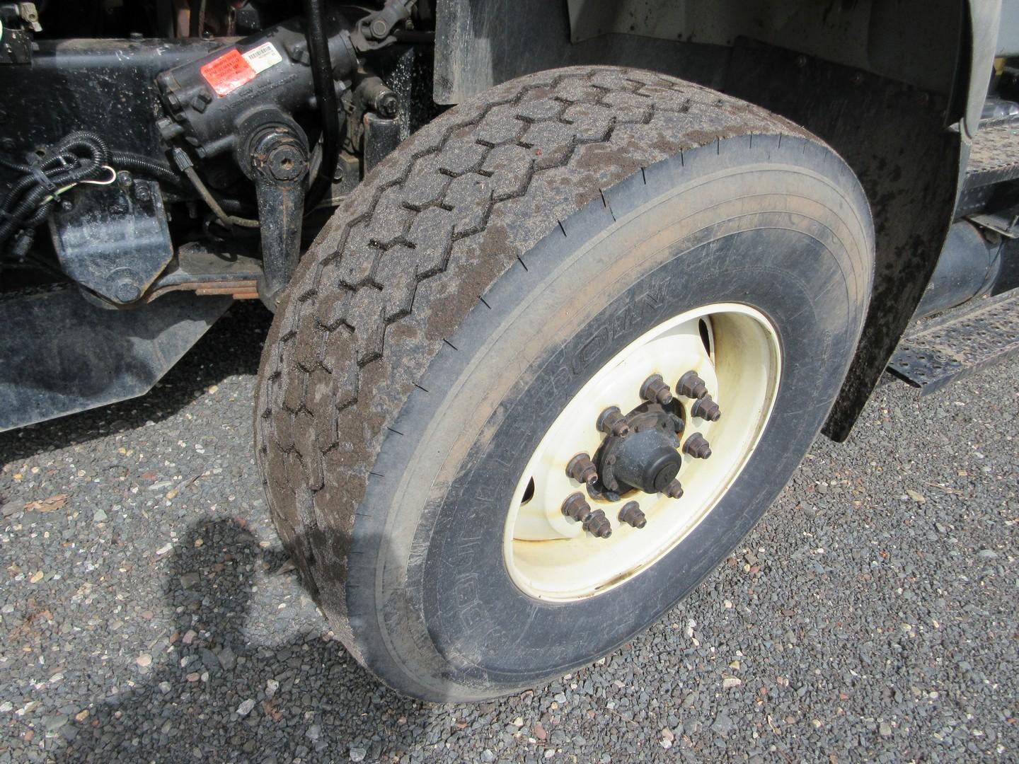 2007 International 7600 T/A Dump Truck