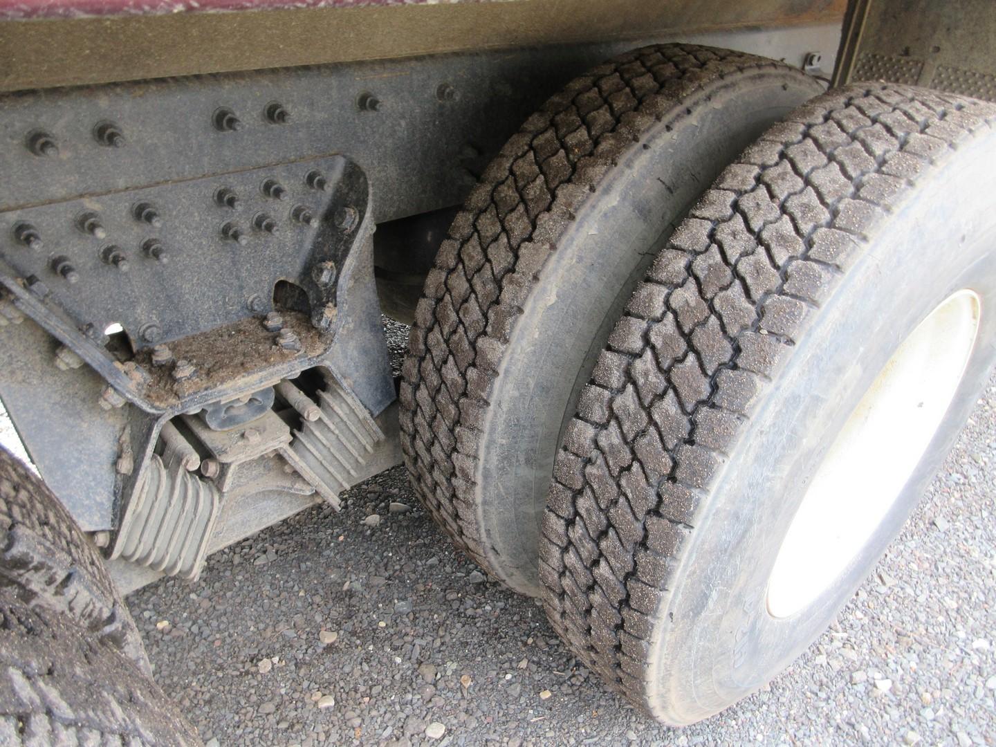 2007 International 7600 T/A Dump Truck