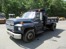 1990 Ford F-700 S/A Dump Truck