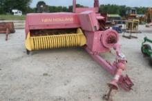 NH 320 SQUARE BALER W/ SHAFT