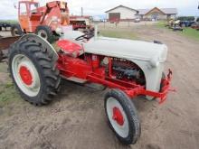 Ford 9N Tractor (T)