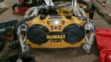 DEWALT DC011 RADIO CHARGER