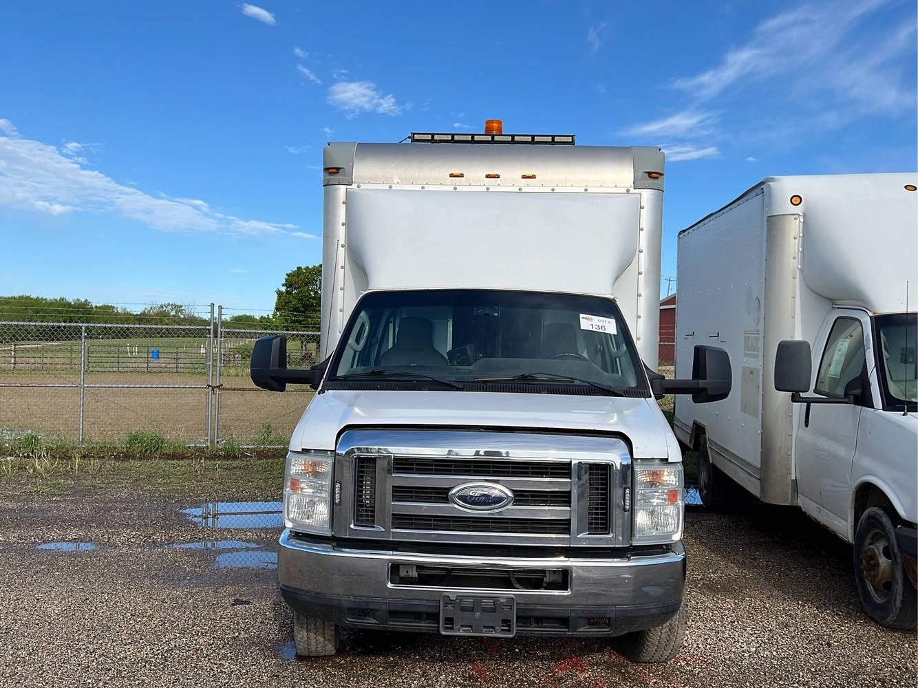 2014 Ford E450 Box Truck