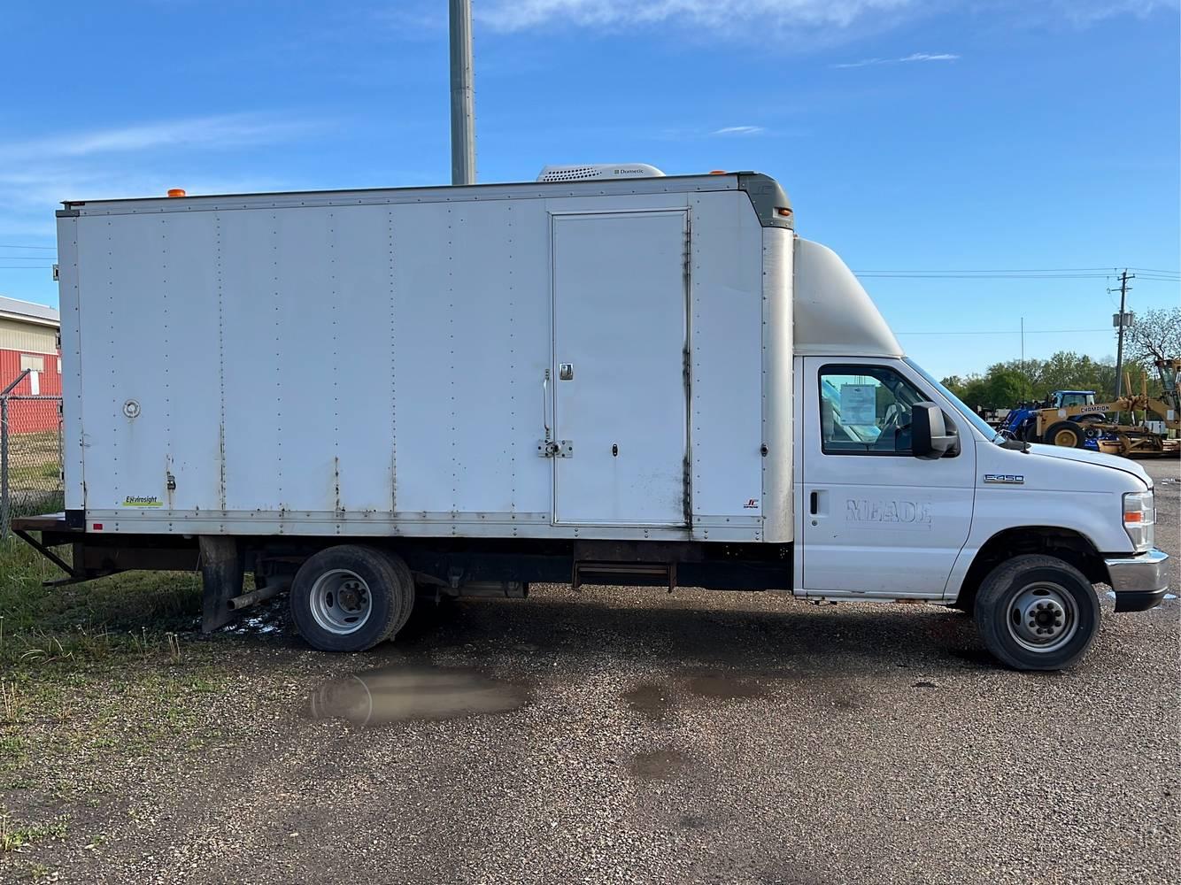 2014 Ford E450 Box Truck