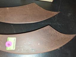 (BR3) LOT OF 2 OLD STYLE TACTICAL KNIVES, 18" FROM TOP OF BLADE TO BOTTOM OF HANDLE, WHAT YOU SEE IN