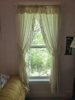 Curtain Set $3 STS