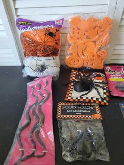 Halloween Decor Items $2 STS