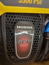 (Has Gas In Item) DEWALT 3300 PSI 2.4 GPM Cold Water Gas Pressure Washer with HONDA GCV200 Engine,