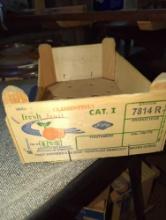 (GAR) LOT OF ASSORTED MINI WOODEN CRATES MEASURE APPROXIMATELY 7.5 IN X 11.5 IN X 4 IN, WHAT YOU SEE