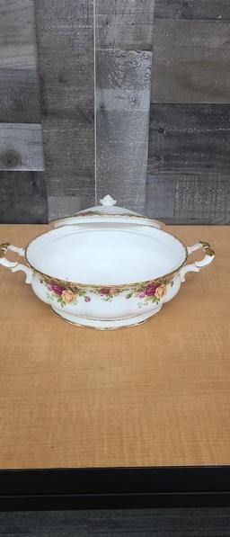 ROYAL ALBERT "OLD COUNTRY ROSES" VEGETABLE DISH