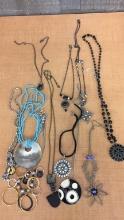 10 FASHIN NECKLACES