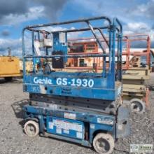 SCISSOR LIFT, GENIE GS-1930. 19FT MAX HEIGHT, 24V ELECTRIC. UNKNOWN MECHANICAL PROBLEMS