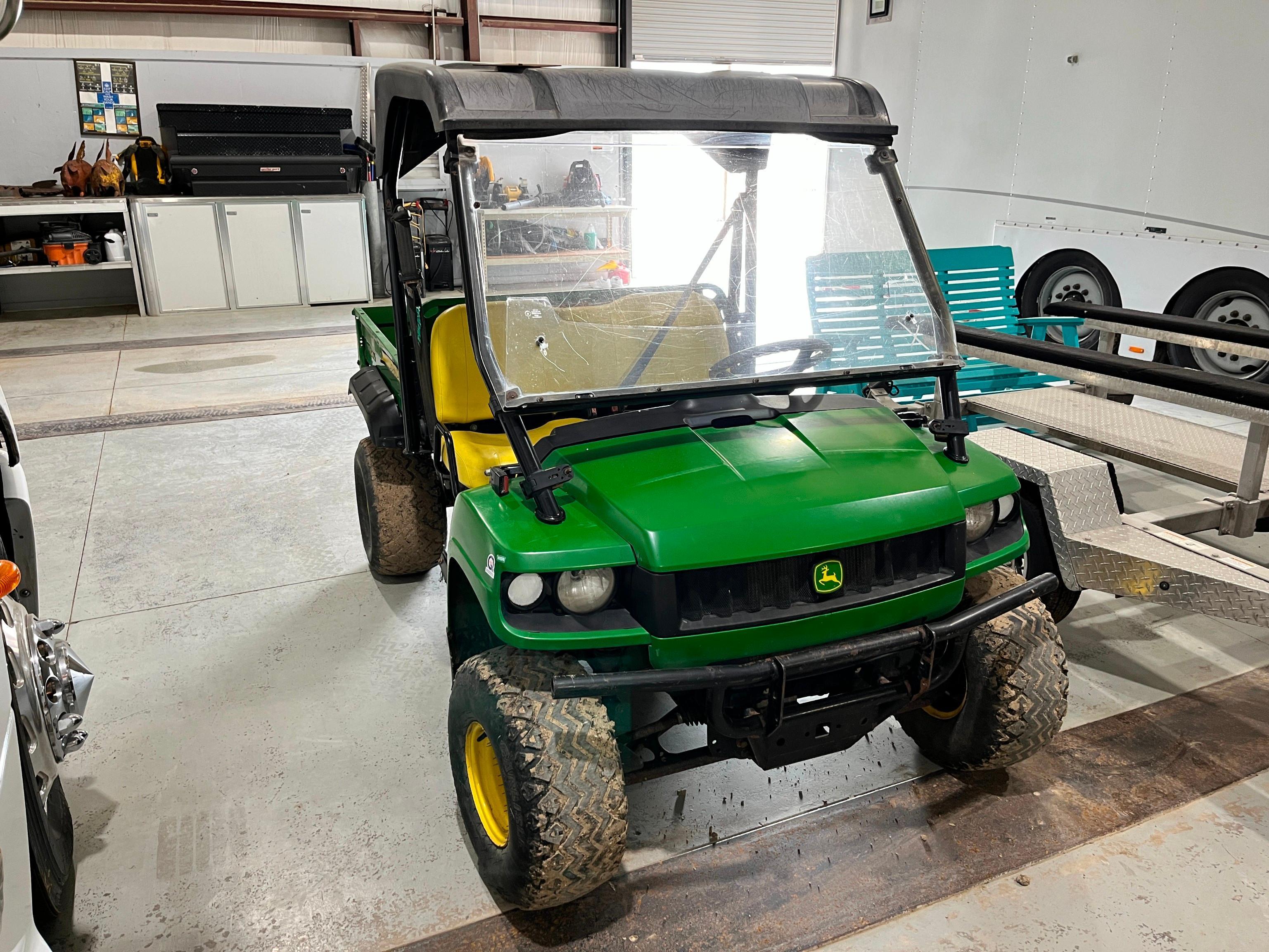 2015 JOHN DEERE GATOR HPX UTILITY VEHICLE VN:1M0HPXGSTFM130469 4x4, powered by gas engine, equipped