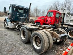 2014 PETERBILT 579 TRUCK TRACTOR VN:1XPBDPOXOED245656 no engine, no transmission, equipped with 2