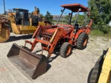KUBOTA L35 TRACTOR LOADER SN:50851 4x4, powered by Kubota diesel engine, 35hp, equipped with OROPS,