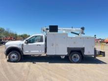 2025 FORD F550 SERVICE TRUCK 4x4, powered by 6.7L Powerstroke diesel engine, equipped with automatic