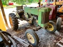 JOHN DEERE AGRICULTURAL TRACTOR powered by gas engine, equipped with ROPS, 3pt hitch, PTO, 11.2-24