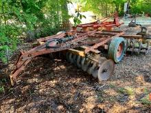 IH DISC W/ WHEEL PACKAGE. TRACTOR ATTACHMENT