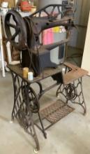 Singer Sewing Machine 29-4 OFFSITE