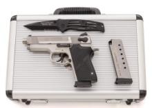 Smith & Wesson Performance Center Model 4513 .45 Recon Semi-Auto Pistol, w/Knife