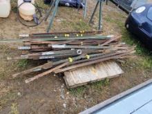 PALLET OF MISC FENCE POST