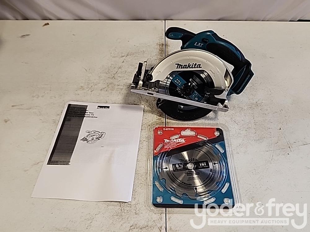 Makita  18 V Lxt 6.5" Circular Saw, XSS02Z (1 Yr Factory Warranty) Recon