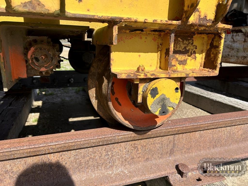 GEISMAR RAIL LIFTER, 362 hrs on meter  LOCATED ON BLACKMON YARD AT 425 BLAC