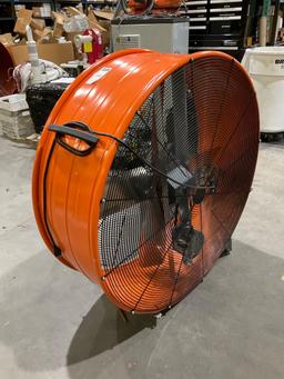 UNUSED 42" COMMERCIAL ELECTRIC PORTABLE BARREL FAN