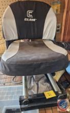 Clam boat seat with adjustable base