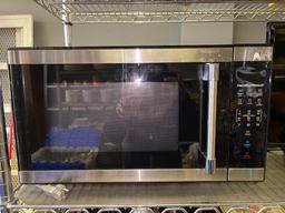 Hamilton Beach Microwave Model #HB61S100027880