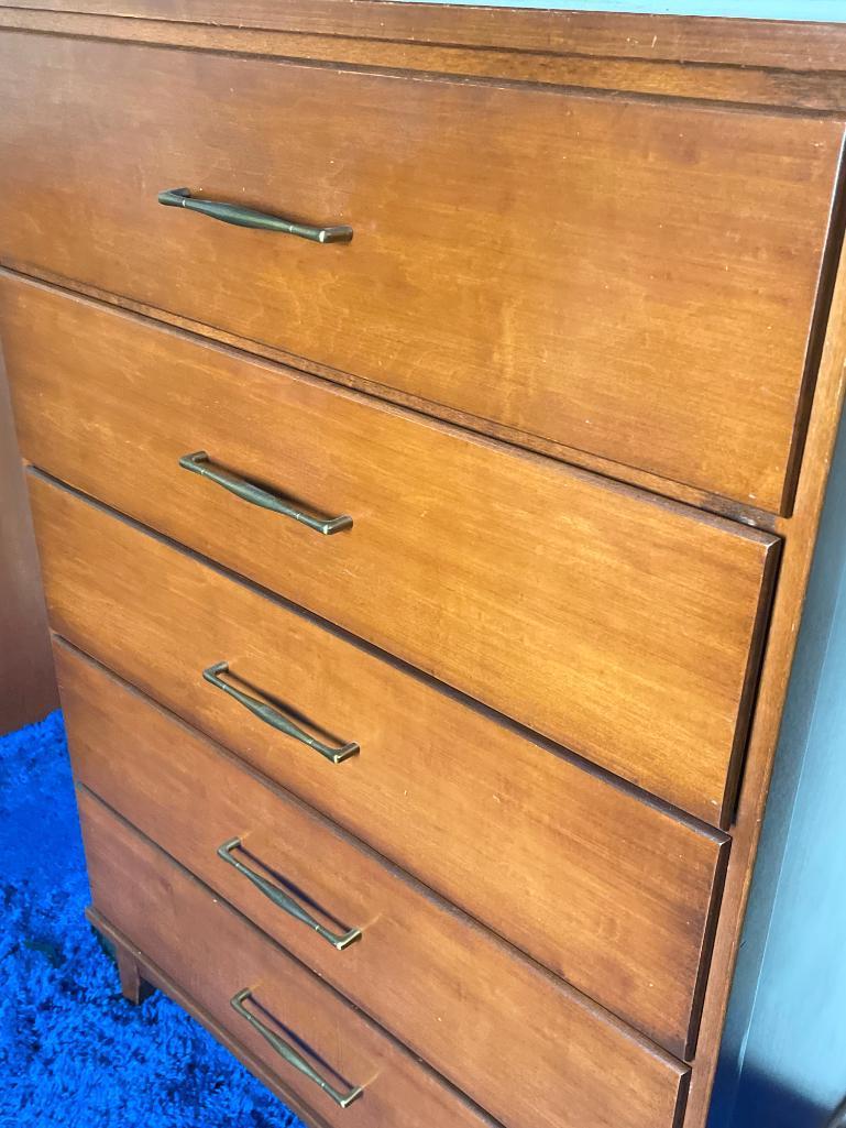 Vintage Short Chest of Drawers