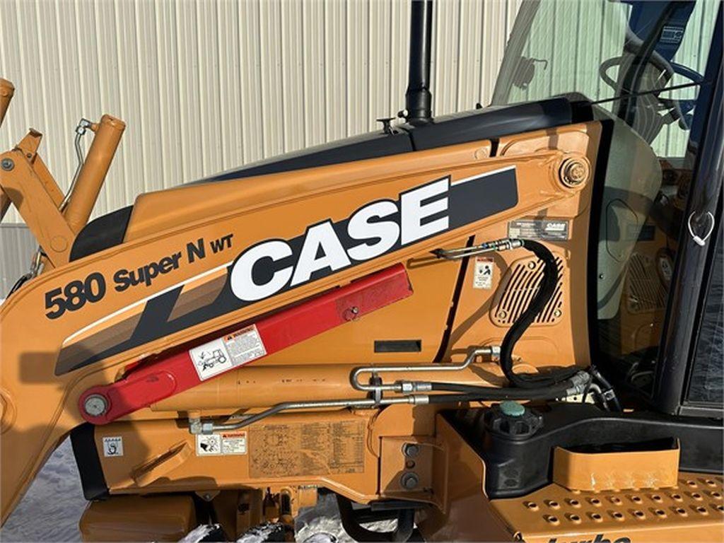 2011 CASE 580SN WT