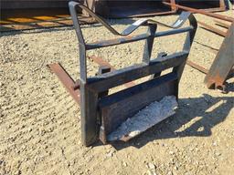 Toro 3 Foot Pallet Forks