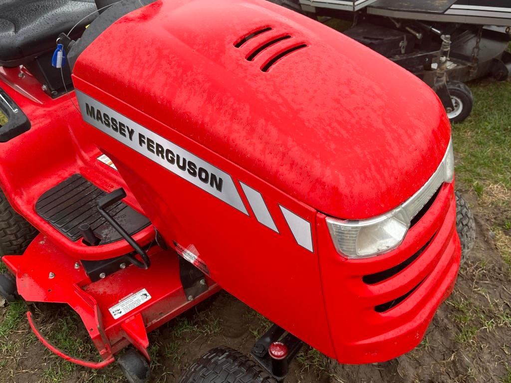 Massey Ferguson 2000 Lawn Tractor