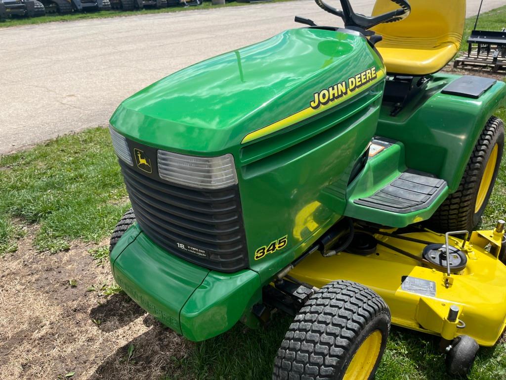 John Deere 345 Garden Tractor