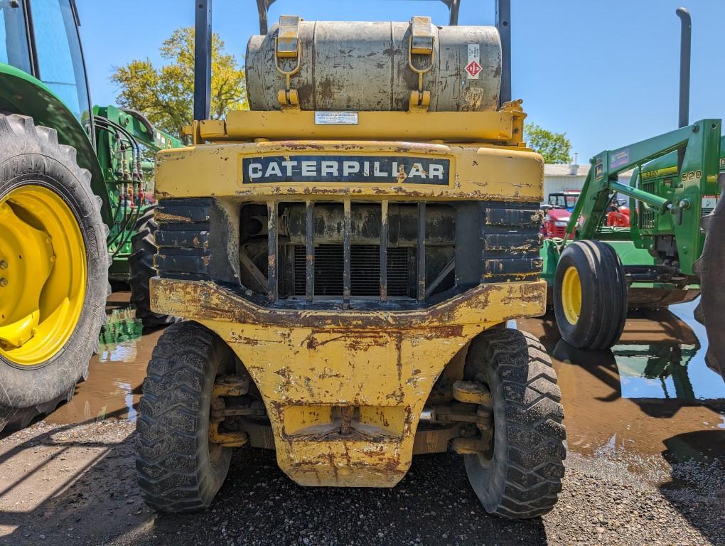 Caterpillar V40E LP Forklift