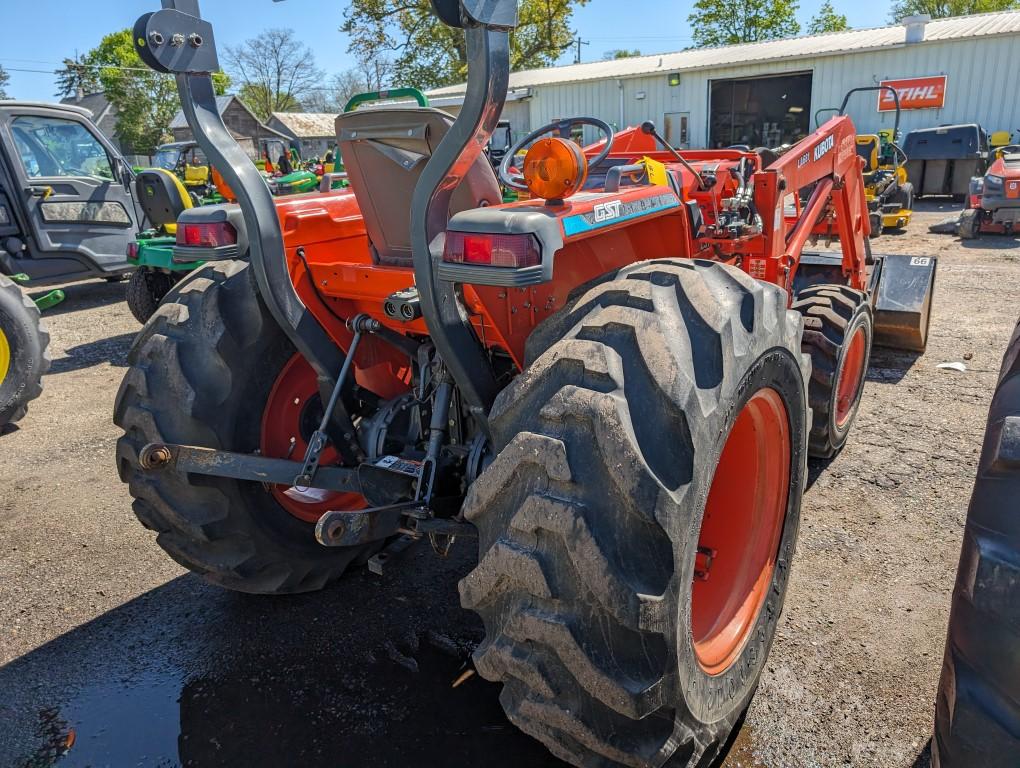Kubota L3710 Compact Tractor
