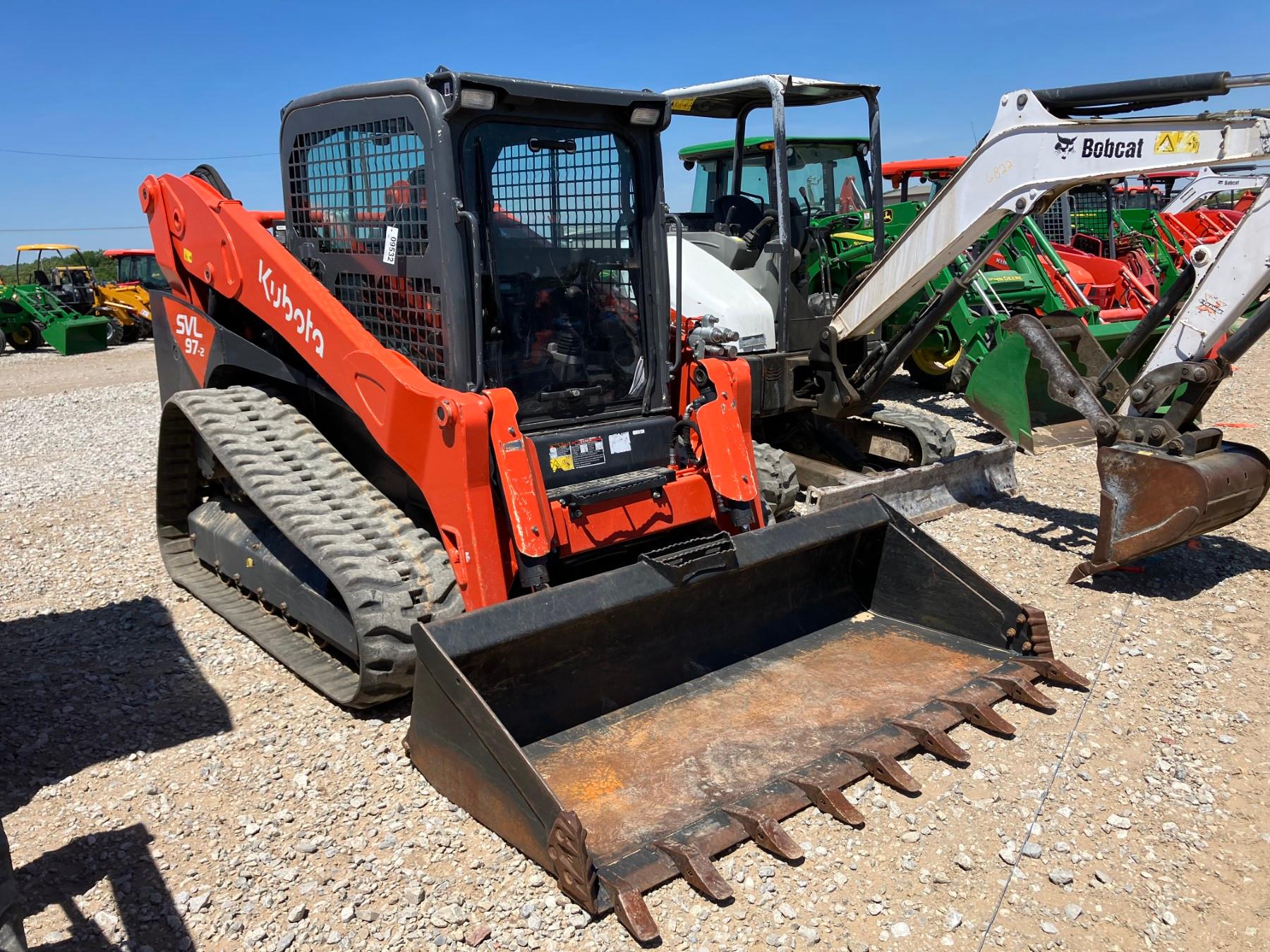 KUBOTA SVL97-2 SKID STEER